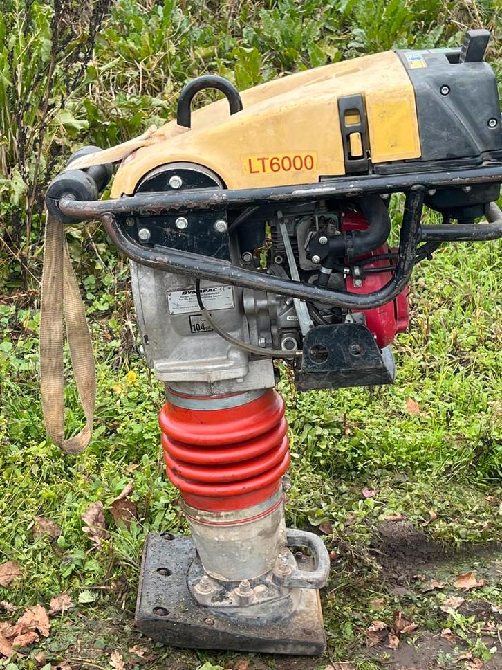 Dynapac LT6000 Trilstamper, Zakelijke goederen, Machines en Bouw | Liften, Steigers en Ladders, Ophalen of Verzenden