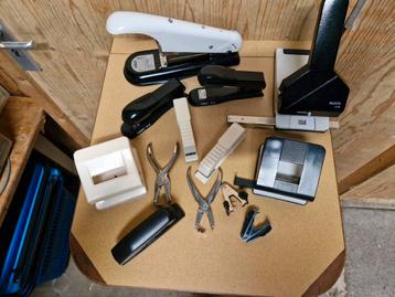 Diverse kantoor artikelen. beschikbaar voor biedingen