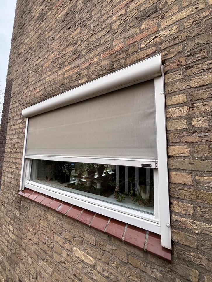 Elektronische zonnewering Hoekwoning, Tuin en Terras, Zonneschermen, Gebruikt, Knikarmscherm, Ophalen