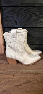 Nieuwe laarzen maat 41, Kleding | Dames, Schoenen, Ophalen of Verzenden, Nieuw, Beige, Lage of Enkellaarzen