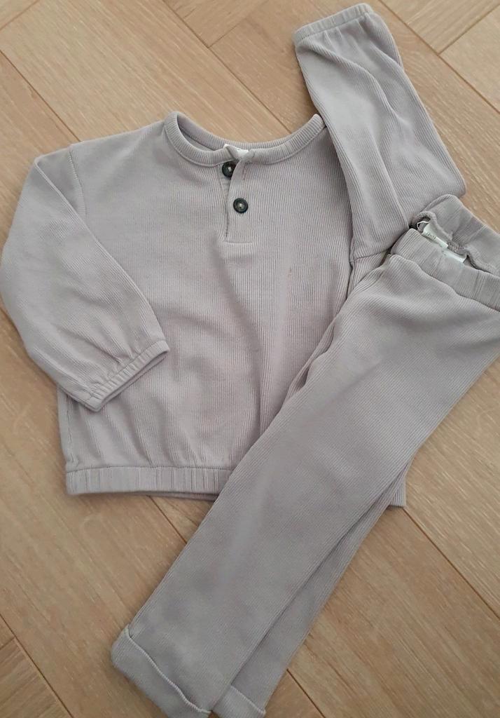 💜 Lila setje h&m meisje 80 86, Kinderen en Baby's, Babykleding | Maat 80, Gebruikt, Meisje, Setje, Ophalen of Verzenden