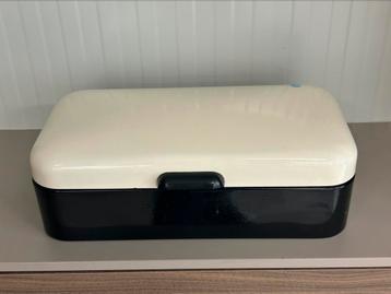Emaille Broodbak beschikbaar voor biedingen