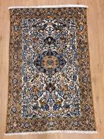 Vintage handgeknoopt perzisch tapijt ghom 154x101, Info@SlatsAntiek.nl, 100 tot 150 cm, Perzisch, Ophalen of Verzenden