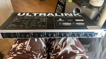 Behringer MX-662 mixer of spliter beschikbaar voor biedingen