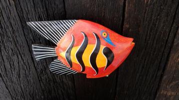 Vis van hout decoratieve kleurrijke sculpture beschikbaar voor biedingen