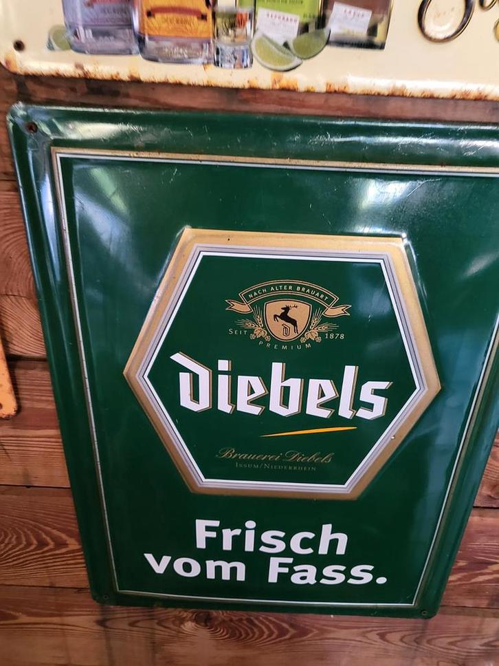 Diebels Bier Emaille Reclamebord - Frisch vom Fass, Antiek en Kunst, Antiek | Emaille, Ophalen of Verzenden