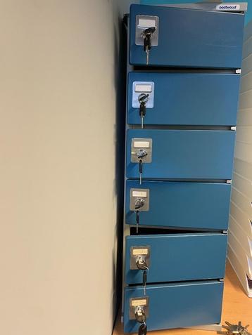 Oostwoud laptopkast, 6 vaks beschikbaar voor biedingen