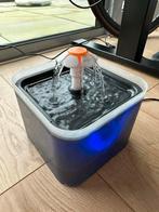 Pet water fountain, Automatisch, Ophalen of Verzenden, Zo goed als nieuw