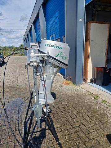 Honda 4-takt 6 pk Buitenboordmotor langstaart afstandbedien beschikbaar voor biedingen