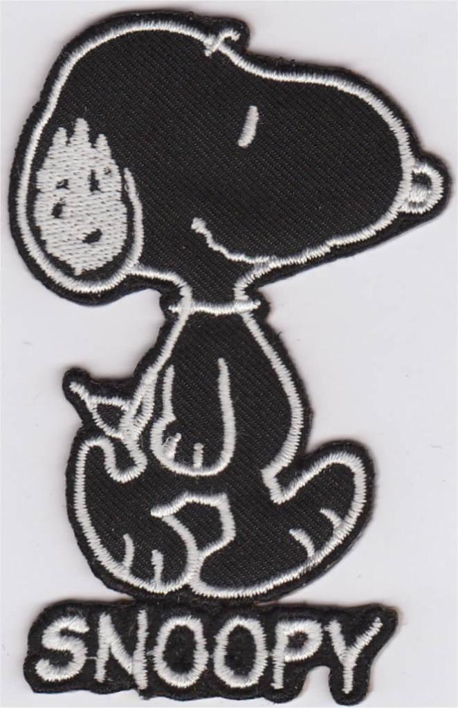 Snoopy stoffen opstrijk patch embleem #1, Verzamelen, Kleding en Patronen, Nieuw, Shirt, Ophalen of Verzenden