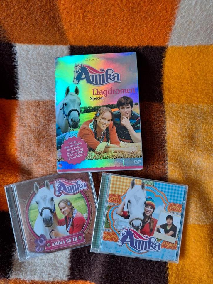 Amika DVD Dagdromen Special + 2 CD's studio 100, Cd's en Dvd's, Cd's | Kinderen en Jeugd, Zo goed als nieuw, Muziek, Boxset, Ophalen of Verzenden