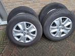 Renault Kadjar Winterbanden 215 x65x16, Auto-onderdelen, Banden en Velgen, 16 inch, Banden en Velgen, Personenwagen, Gebruikt