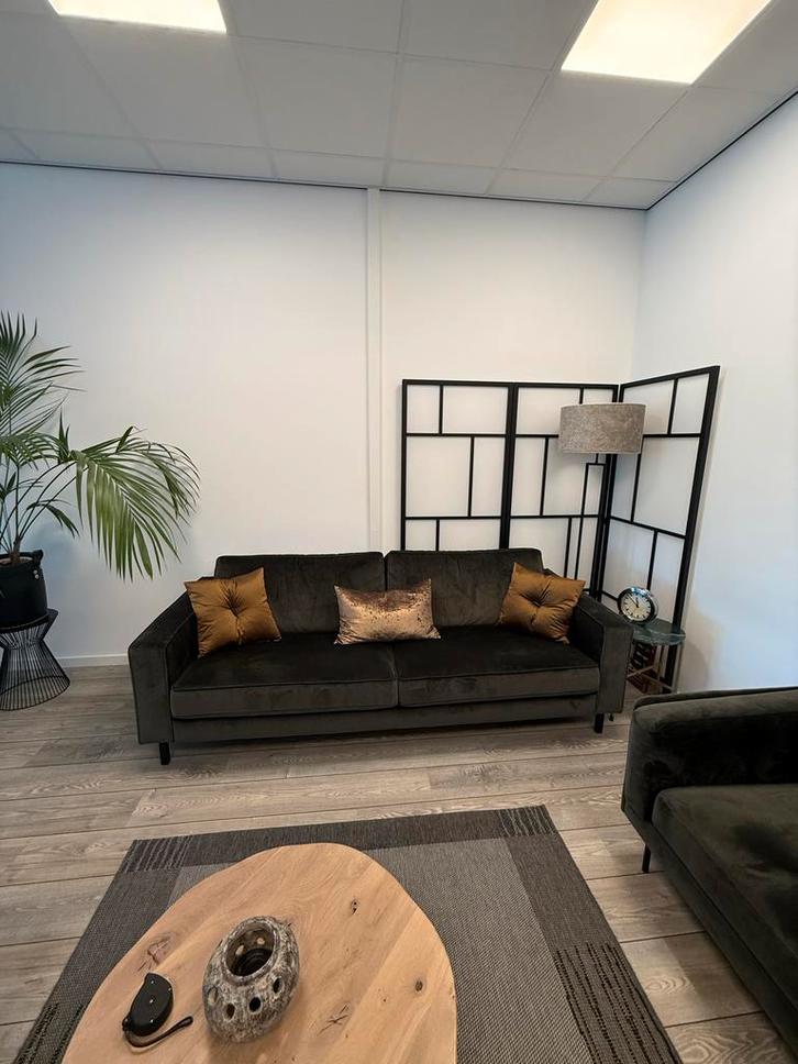 Nieuwe 3-Zits Bank - Donkergroen Velvet, Huis en Inrichting, Banken | Bankstellen, Nieuw, Rechte bank, Driepersoons, 75 tot 100 cm