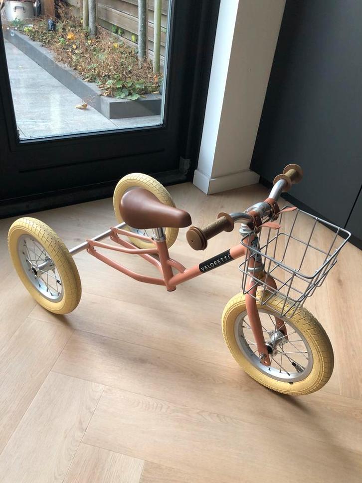 Veloretti Loopfiets met Mandje, Kinderen en Baby's, Speelgoed | Buiten | Voertuigen en Loopfietsen, Gebruikt, Loopfiets, Ophalen of Verzenden