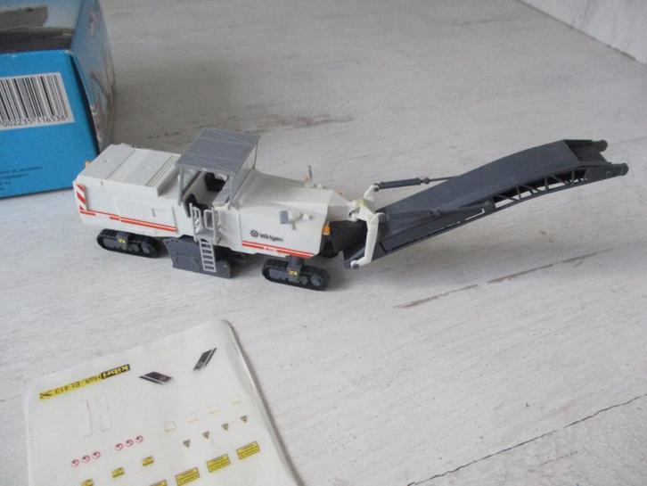 Kibri Freesmachine Wirtgen no 11653, Hobby en Vrije tijd, Modelauto's | 1:87, Zo goed als nieuw, Hijskraan, Tractor of Landbouw