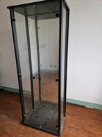 Glazen vitrinekast met houten frame, Gebruikt, Glas, Modern, 150 tot 200 cm