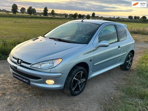Peugeot 206 1.4 XT, Auto's, Peugeot, Bedrijf, Te koop, Benzine, Euro 3, C, Hatchback, Handgeschakeld, Origineel Nederlands, Zilver of Grijs