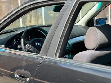 BMW 5-Serie 2.5 I 525 AUT 2001 Zwart LPG beschikbaar voor biedingen