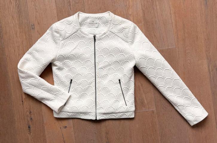 Rosemunde jasje/jack crème/off White mt M (valt als S), Kleding | Dames, Jasjes, Kostuums en Pakken, Zo goed als nieuw, Jasje