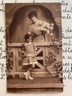 1925 Moeder en dochter (KK), Ophalen of Verzenden, 1920 tot 1940, Gelopen, Kinderen