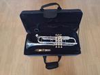 Trompet Main, Muziek en Instrumenten, Blaasinstrumenten | Trompetten, Ophalen, Zo goed als nieuw, Overige typen, Met koffer