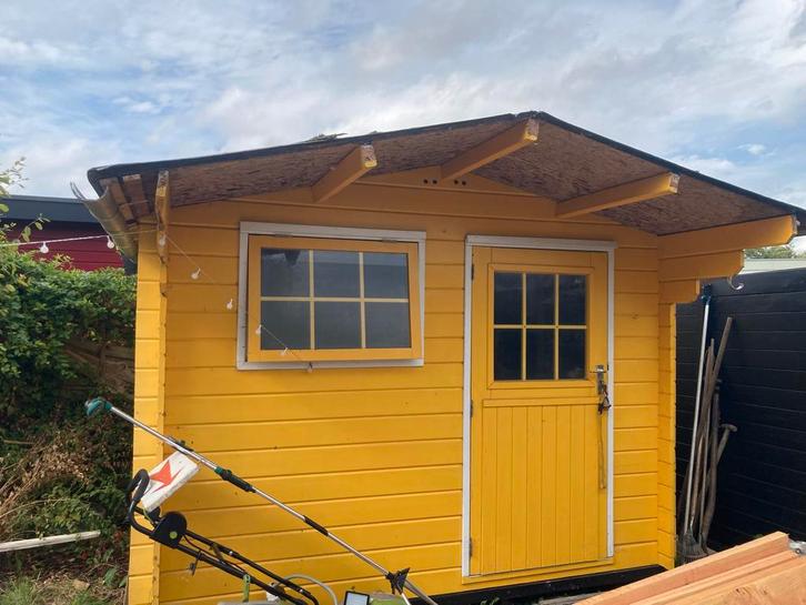 Tuinhuisje met Toilet en Douche, Tuin en Terras, Tuinhuizen, Gebruikt, Blokhut, Hout, Minder dan 250 cm, Minder dan 200 cm, 1 raam