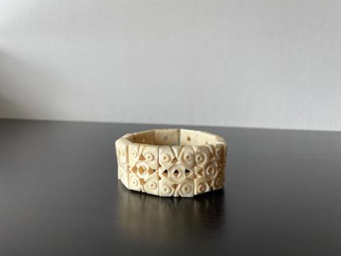 Vintage Breed Paneel Armband van Bot met Ingewikkeld Ontwerp, Sieraden, Tassen en Uiterlijk, Armbanden, Gebruikt, Leer, Beige