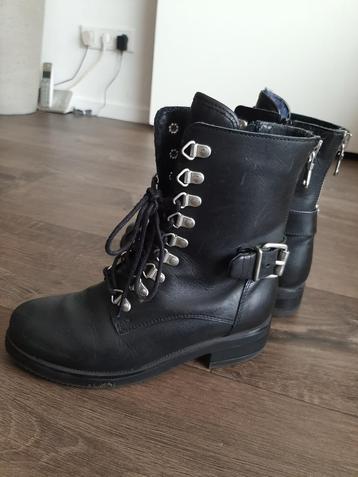 PS Poelman veterboots beschikbaar voor biedingen