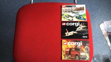 CORGI FOLDERS CATALOGUS LOT 3x 1977 1978 1980-81NIEUW 16 EUR beschikbaar voor biedingen