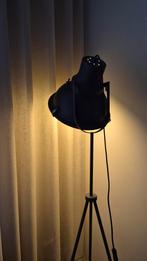 Industriële Staande Lamp - Driepoot - Donkerbruin, Huis en Inrichting, Lampen | Vloerlampen, Ophalen of Verzenden