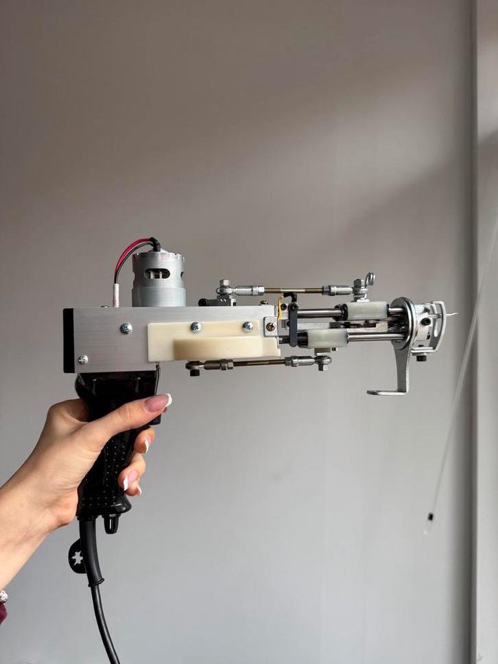 Tufting Machine + Complete Tufting Set Zo goed als nieuw, Hobby en Vrije tijd, Knutselen, Zo goed als nieuw, Knutselwerk, Ophalen of Verzenden