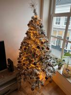 Kunst Kerst boom( bedek met sneeuw ), Ophalen