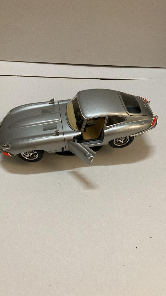 Bburago Jaguar E-Type 1:18, Hobby en Vrije tijd, Modelauto's | 1:18, Zo goed als nieuw, Auto, Bburago, Ophalen