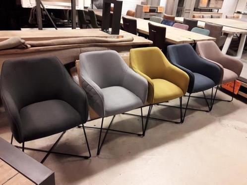 Eetkamerstoel Luca voorzien van een metalen zweefframe, Huis en Inrichting, Stoelen, Nieuw, Vijf, Zes of meer stoelen, Metaal