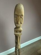 Houten beeld uit Sulawesi, Indonesië, Antiek en Kunst, Ophalen of Verzenden