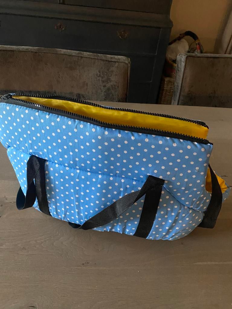 Draagtas kleine pup, Ophalen of Verzenden, Zo goed als nieuw