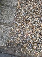 Gratis kleine stenen en tuin tegels, Ophalen, Gebruikt, Beton, Terrastegels
