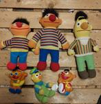 Bert en Ernie poppen, kapstok ,klokken, Ophalen, Gebruikt, Overige typen