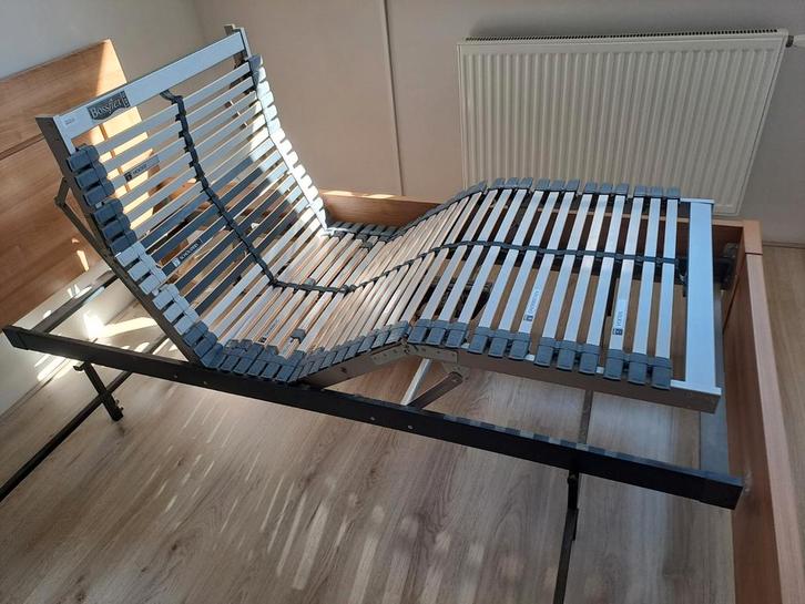 Bossflex 640EL elektrische lattenbodem verstelbaar 80x200cm, Huis en Inrichting, Slaapkamer | Matrassen en Bedbodems, Gebruikt