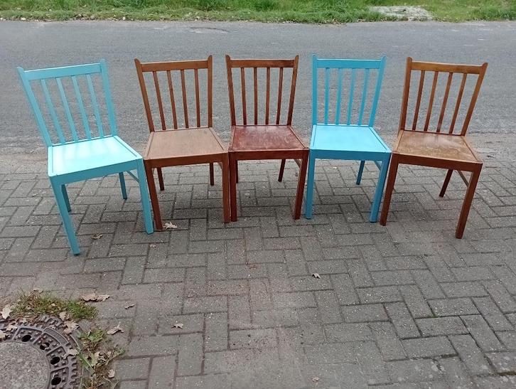 Leuke vintage houten keukenstoelen, Huis en Inrichting, Stoelen, Gebruikt, Vijf, Zes of meer stoelen, Hout, Bruin, Ophalen