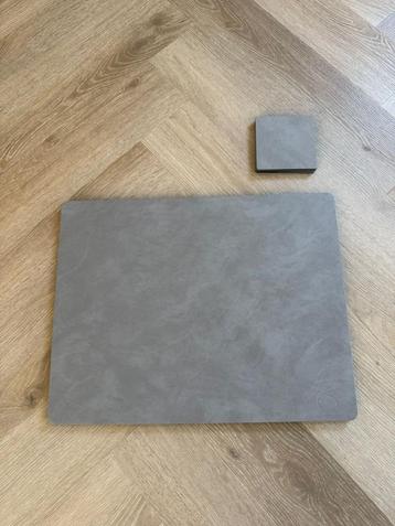 LIND DNA placemats + onderzetters – set van 8 – warmgrijs beschikbaar voor biedingen