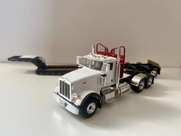 Peterbilt met dieplader van First Gear (1) beschikbaar voor biedingen