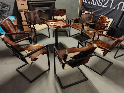 8x nieuwe armstoelen in tricolor koeienhuid, Huis en Inrichting, Stoelen, Nieuw, Vijf, Zes of meer stoelen, Overige kleuren, Ophalen