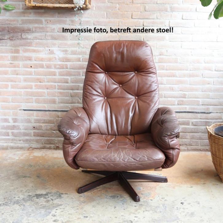 Opknappertje / Vintage '70 design fauteuil / G-Mobel, Huis en Inrichting, Fauteuils, Gebruikt, Hout, Leer, Metaal, 50 tot 75 cm