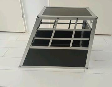 Hondenbench  beschikbaar voor biedingen