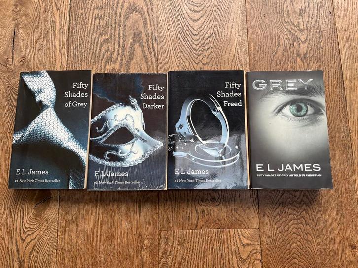 Fifty Shades Trilogie + Grey (Engels), Boeken, Romans, Gelezen, Wereld overig, Ophalen of Verzenden