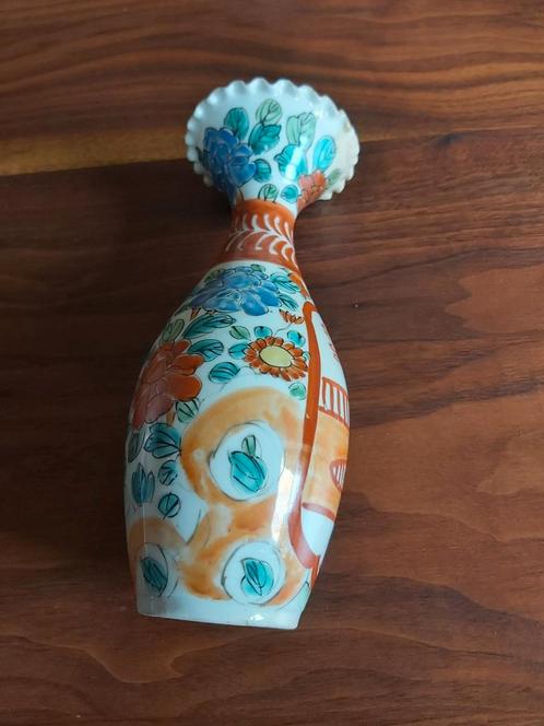 Antieke Japanse vaas met bloemmotief, Antiek en Kunst, Antiek | Vazen, Ophalen of Verzenden