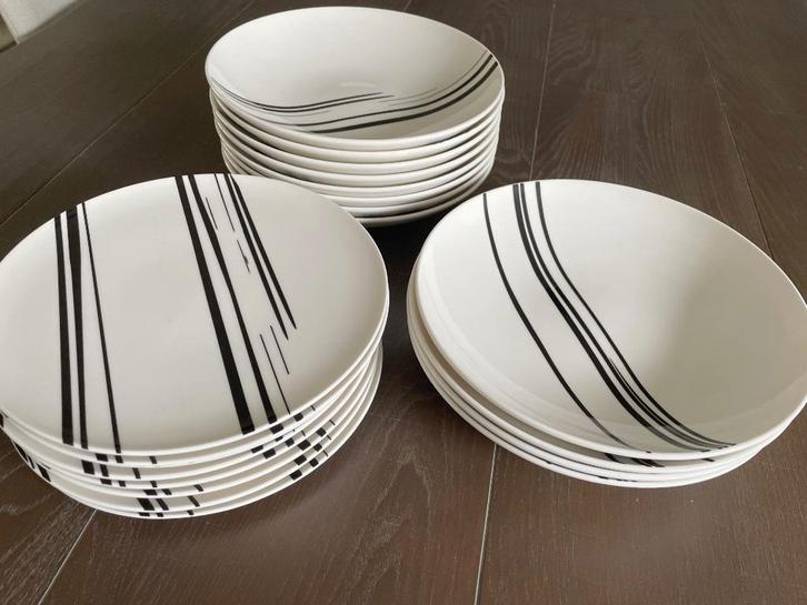 Borden Villeroy & Boch Vivo, Huis en Inrichting, Keuken | Servies, Zo goed als nieuw, Bord(en), Overige stijlen, Porselein, Ophalen