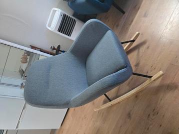 Schommelstoel 3 maadnen oud als nieuwe  beschikbaar voor biedingen