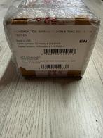 Fusion Strike Halve Booster Box (18 packs) sealed case!, Ophalen, Nieuw, Boosterbox, Foil